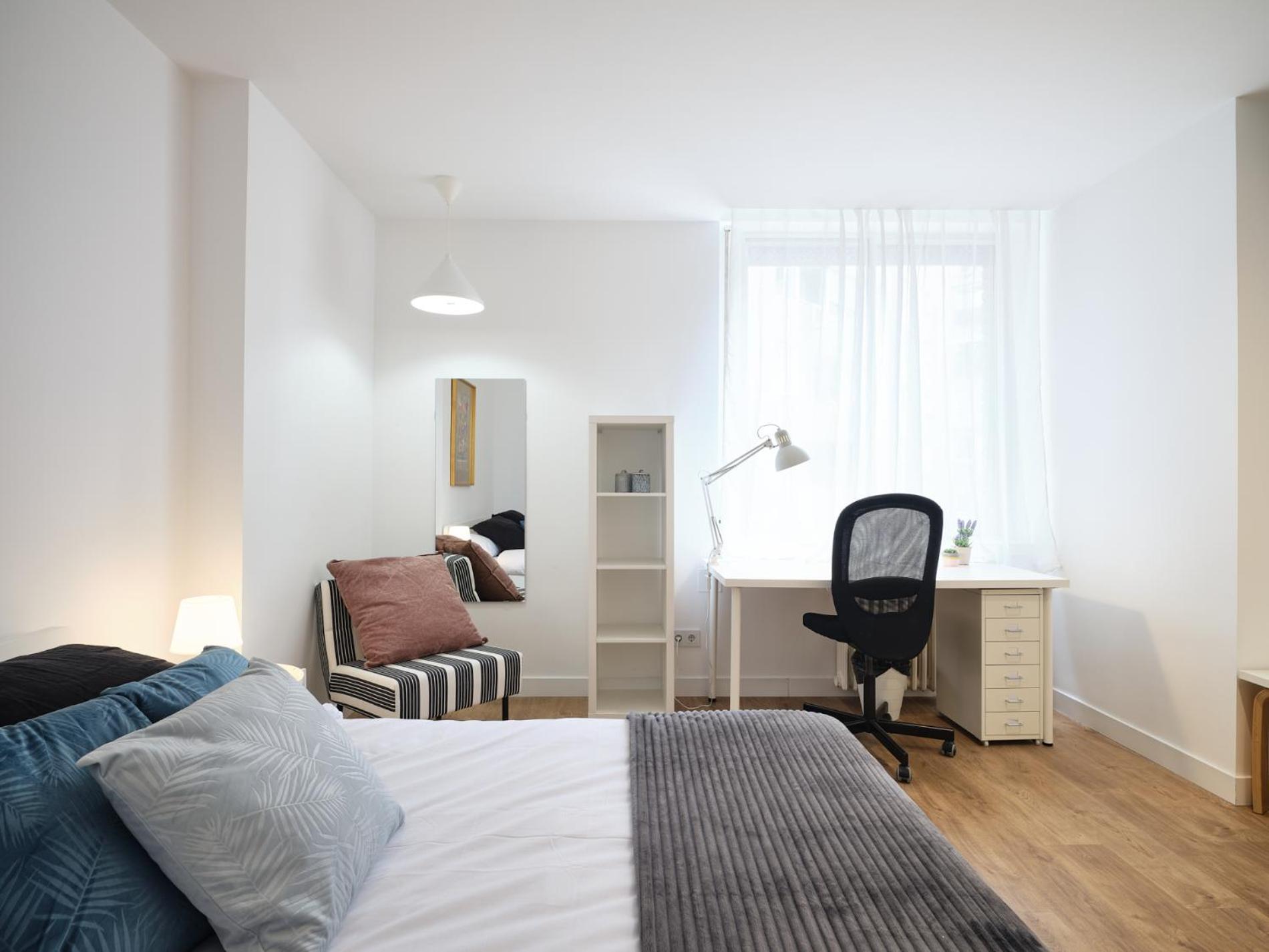 My City Home - Student Rooms In Moncloa Мадрид Екстериор снимка